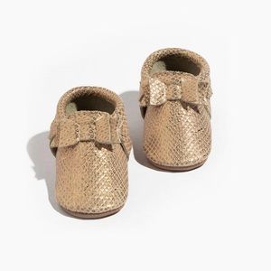 Freshly Picked Moccasins New York Bow